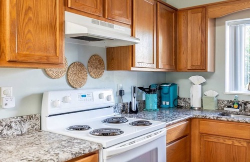 Pigeon Forge Condo | Dolly's Hideout: Pools and Relaxation