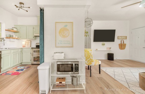 Moody House | Dolly’s Daydream- Charming 3-bedroom Cottage close to Leeds and Birmingham