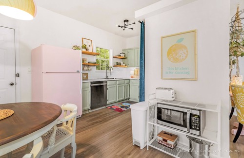 Moody House | Dolly’s Daydream- Charming 3-bedroom Cottage close to Leeds and Birmingham