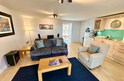 Ardersier Apartment | Dolphin Bay Suites
