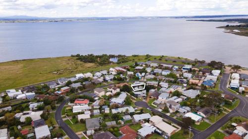 Paynesville House | Dolphin Cottage