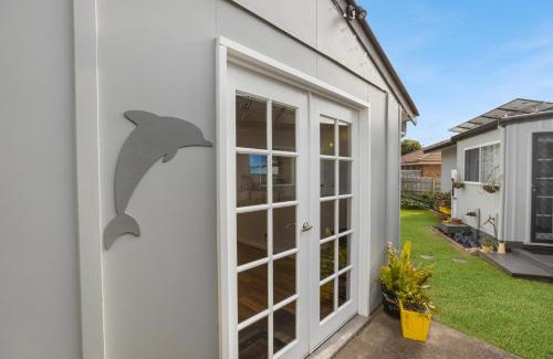 Paynesville House | Dolphin Cottage