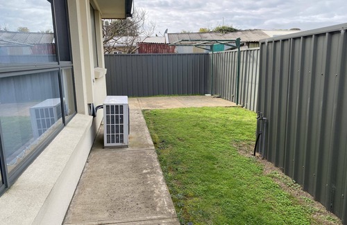 Waterhouse House | Dolphin Court - Park your car and walk to all that Robe has to offer