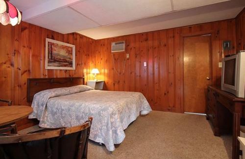 Hampton Hotel | Dolphyn Motel