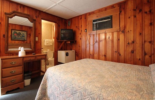 Hampton Hotel | Dolphyn Motel