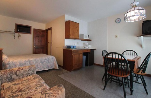 Hampton Hotel | Dolphyn Motel