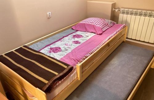 Czarna House | Dom Młodzieżowy w Polanie