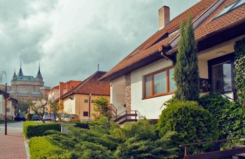 Bojnice House | Dom pod zámkom