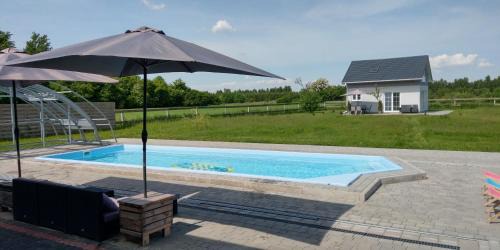 gmina Wysmierzyce House | Dom z basenem nad rzeką PIlicą