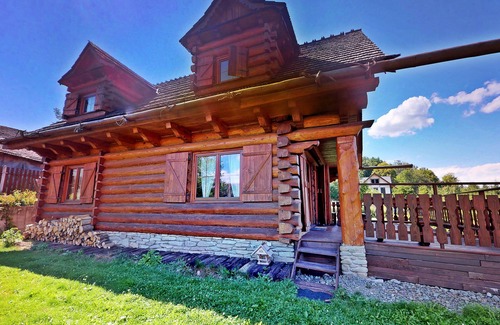 Piwniczna-Zdroj House | DOM Z WIDOKIEM/Wooden and cozy house for 13 in the middle of polish mountains!