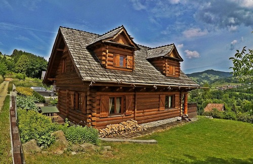 Piwniczna-Zdroj House | DOM Z WIDOKIEM/Wooden and cozy house for 13 in the middle of polish mountains!