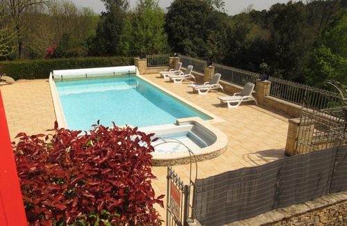 Sarlat-la-Caneda House | Domaine de l'Homme: The Red House with swimming pool