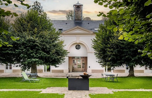 Maffliers Cottage | Domaine de Maffliers apartment for up to 8 people. Large Tribe option available