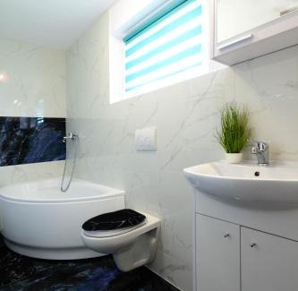 Brzeznica House | Domek na wzgórzu