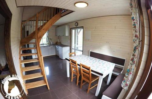 Komancza House | Domek w Ośrodku Jeździeckim Tarpan
