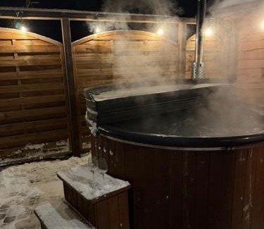 Ustrzyki Dolne House | Domek z kominkiem i jacuzzi