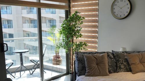 Maribago Apartment | Dominiks quite and Elegant Studio Ocean View Pool at Tambuli Resort High Floor