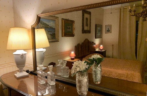 Fuorigrotta Bed & Breakfast | Domus Diocleziano, la tua casa lontano da casa! Comoda, sicura e accogliente!