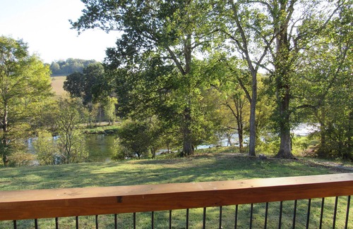 Bristol Cabin | Don's Den Riverfront cabin on the South Holston River