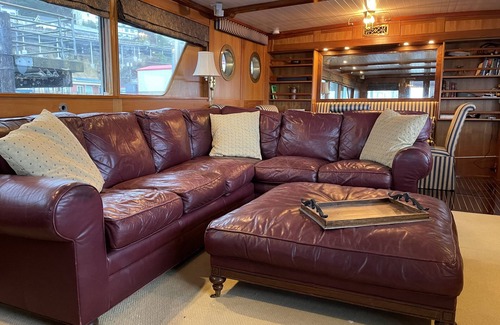 Ketchikan Boat Rental | Don't book a place, book an Alaskan Adventure on an 85 foot Super Yacht