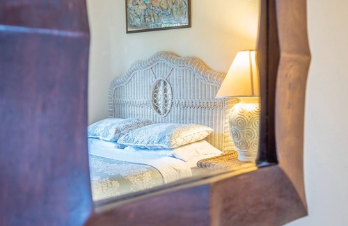 West Bay House | Don't get left in the Cold ! A2