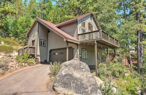 Truckee House | Donner Lake Cabin with LAKE VIEW, DECK and AC