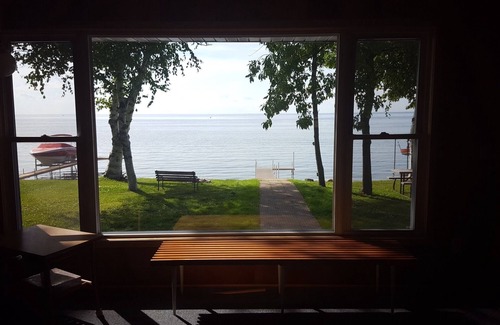 Luxemburg Cottage | Door County, Green Bay waterfront Cottage. Fantastic Sunsets