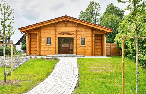 Rotacker House | Doppelhaushälfte in Hasselfelde