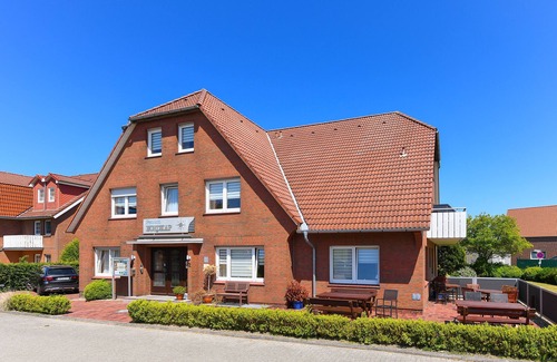 Esens Cottage | Doppelzimmer Borkum - Pension Nordkap in Bensersiel