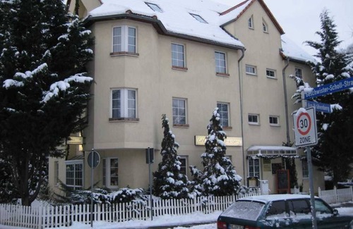 Ortslage Trotha House | Doppelzimmer - Pension, Café & Restaurant Am Krähenberg