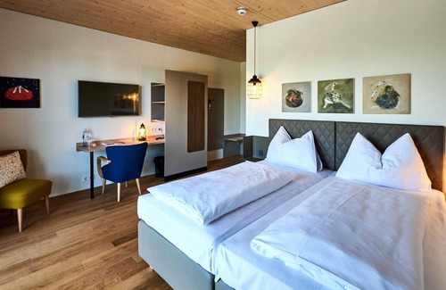 Rust House | Doppelzimmer Seeseite, Dusche, WC - Hotel Katamaran