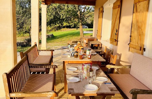 Milhac-de-Nontron Villa | Dordogne Holiday home in the heart of nature, swimming pool and magnificent view, sleeps 12