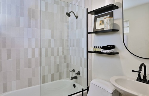 Northeast Santa Fe Bed & Breakfast | Dos Hermanas 4, 5, 6 & 8| Walk to Plaza| Courtyard