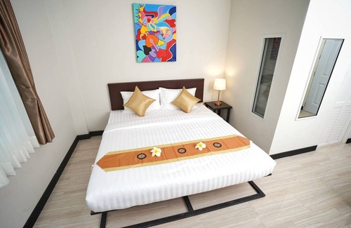 Sanambin Hotel | Double bed with ABF near Don Muang Airport