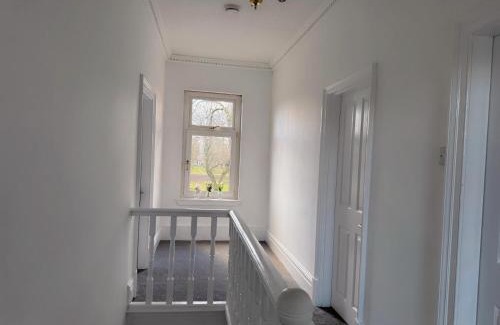 Salford House | Double-Bedroom in the Heart of Salford Manchester GCSW6 Perfect for Short Stays