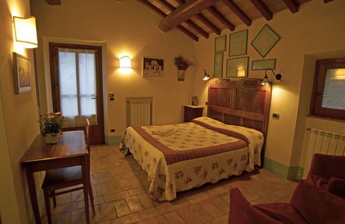 Radicofani Other | Double bedroom with private bathroom, private access, garden and swimming pool