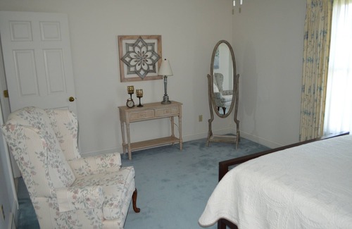Oakland House | Double D acres near Mammoth Cave and Bowling Green
