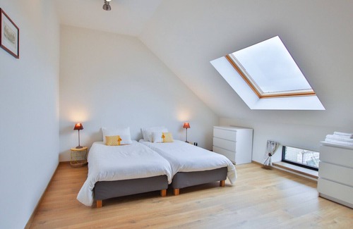 Sauveniere Other | Double Gite 2 Cuisines, 2 Salons, Jardin et Cinéma Privé