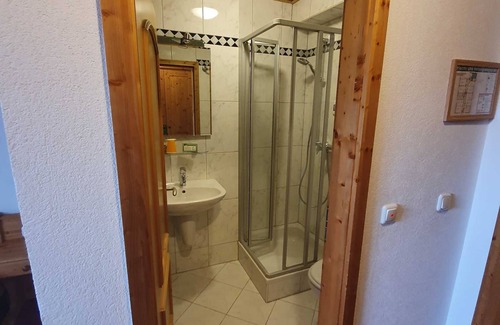 Niedernhausen House | Double room - 12 - Landgasthof Brunnenwirt Zum Meenzer