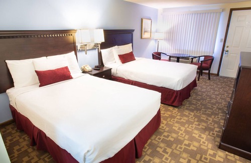 Wells Cabin | Double room - 2 double beds (2)