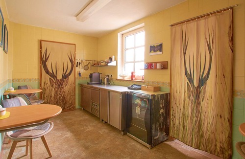 Kloster Cottage | Double room 5 upper floor with two single beds - Pension Inselidyll