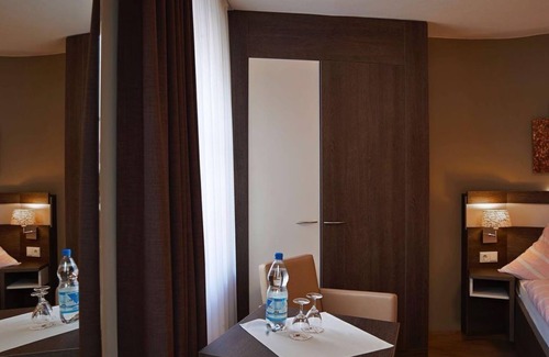 Bernkastel House | Double room category B - Gasthaus Huwer
