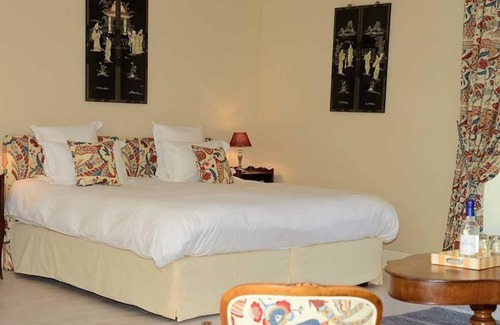 Saint Palais House | Double room-Ensuite with Bath-Garden view-Et cours