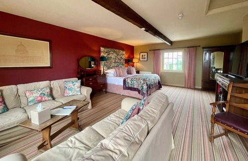 Crayke House | Double room-Ensuite- Super King - Lavender