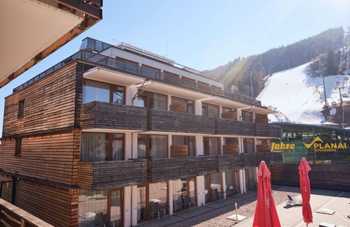 Schladming House | Double Room for 4 Adults - Halfboard - Hotel Planai by Alpeffect
