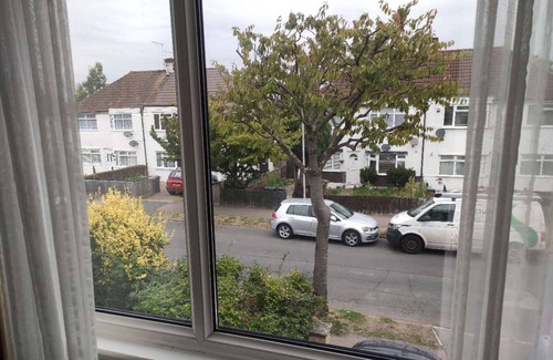 Larkswood House | Double room for rent. Spacious room with a double bed.