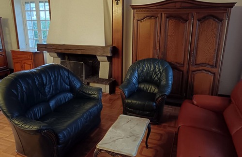 Carhaix-Plouguer House | Double room in Ty Coz in downtown Carhaix
