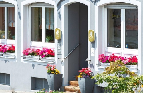 Bitburg House | Double Room Shower/WC - Hotel-Restaurant Leander