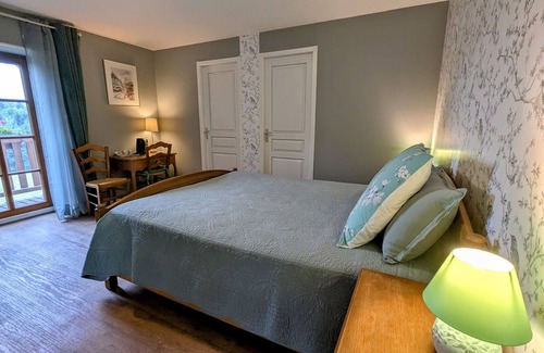 Moyenmoutier Bed & Breakfast | Double Room with Breakfast in Historic Building