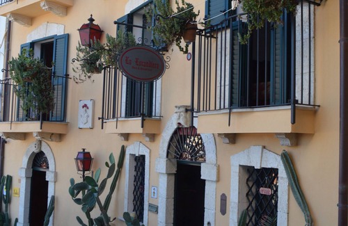 Scilla House | Double room with sea view in the village of Chianalea di Scilla (Calabria)